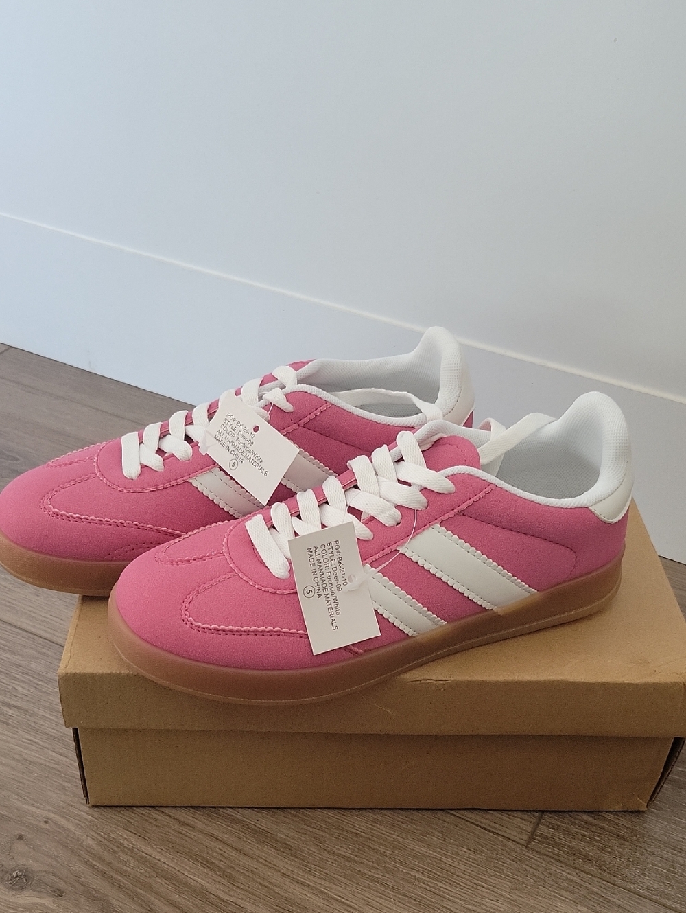 Women’s Pink Casual Sneakers with White Stripes